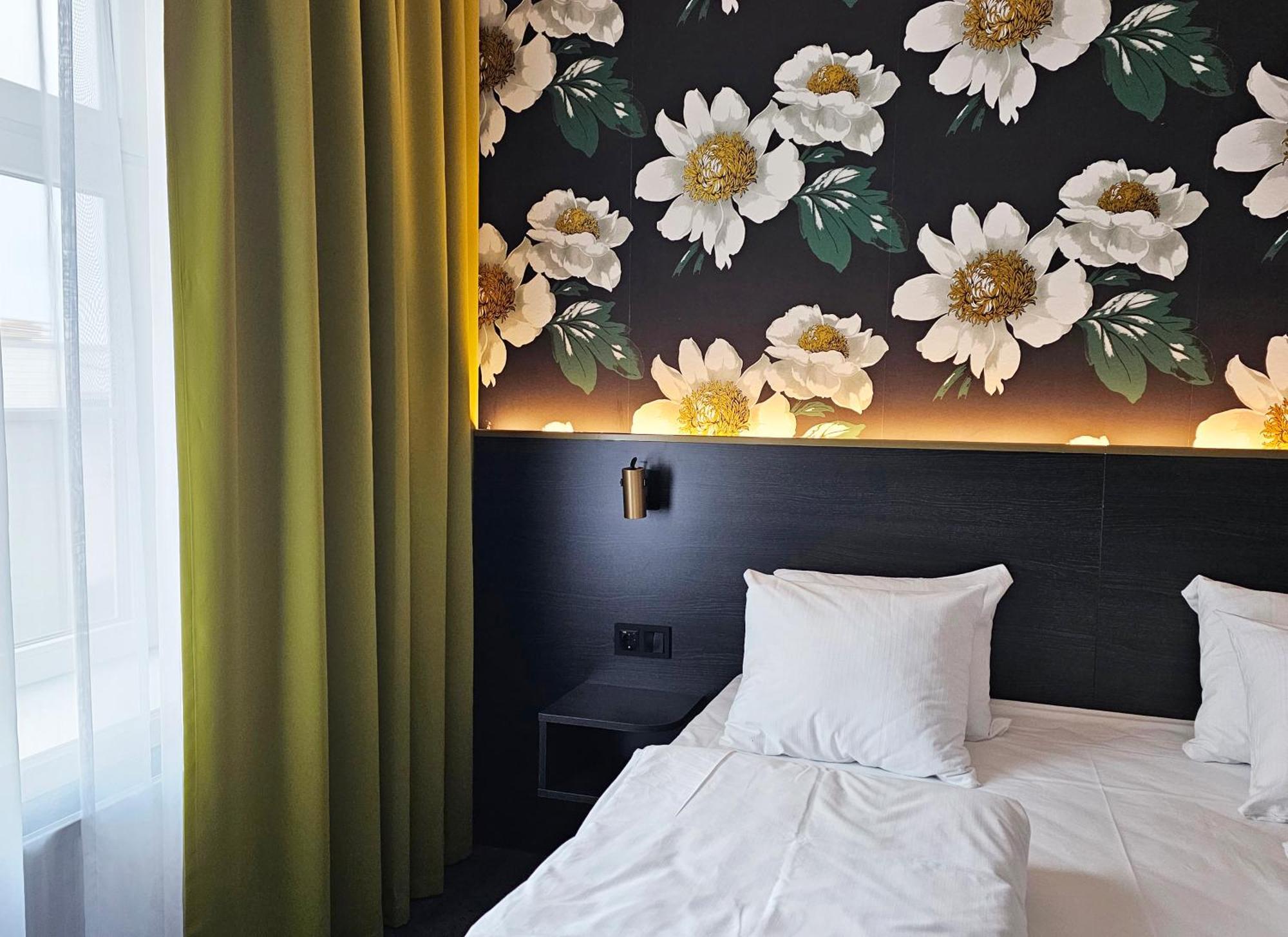 Double or Twin Room,1551341407:JPEG